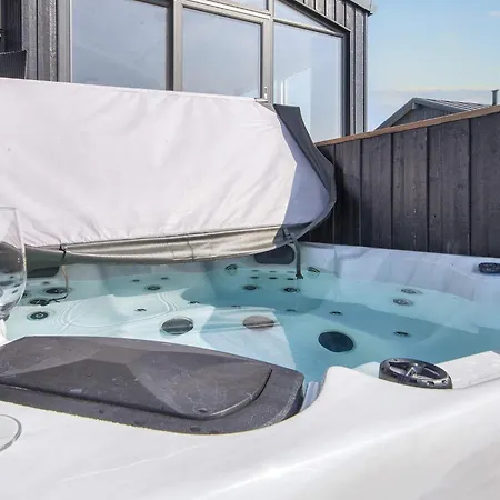 6 Person Holiday In * Aabenraa